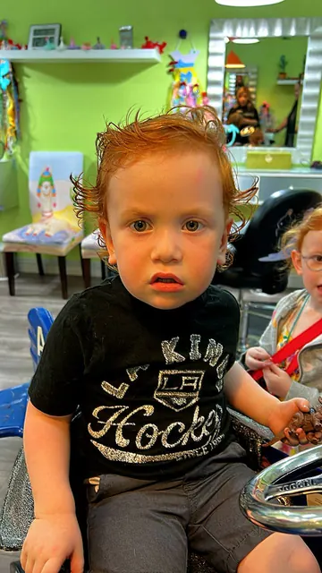 Boy haircut at Sparkles and Spikes kids salon #012