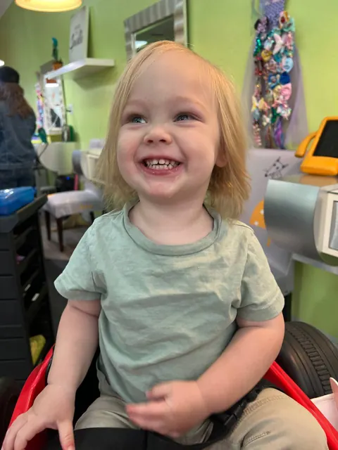 Girl haircut at Sparkles and Spikes kids salon #017