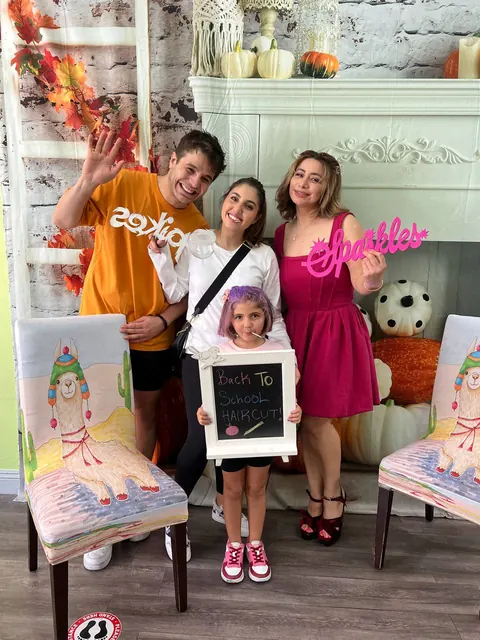 Family salon moment at Sparkles and Spikes kids salon #032